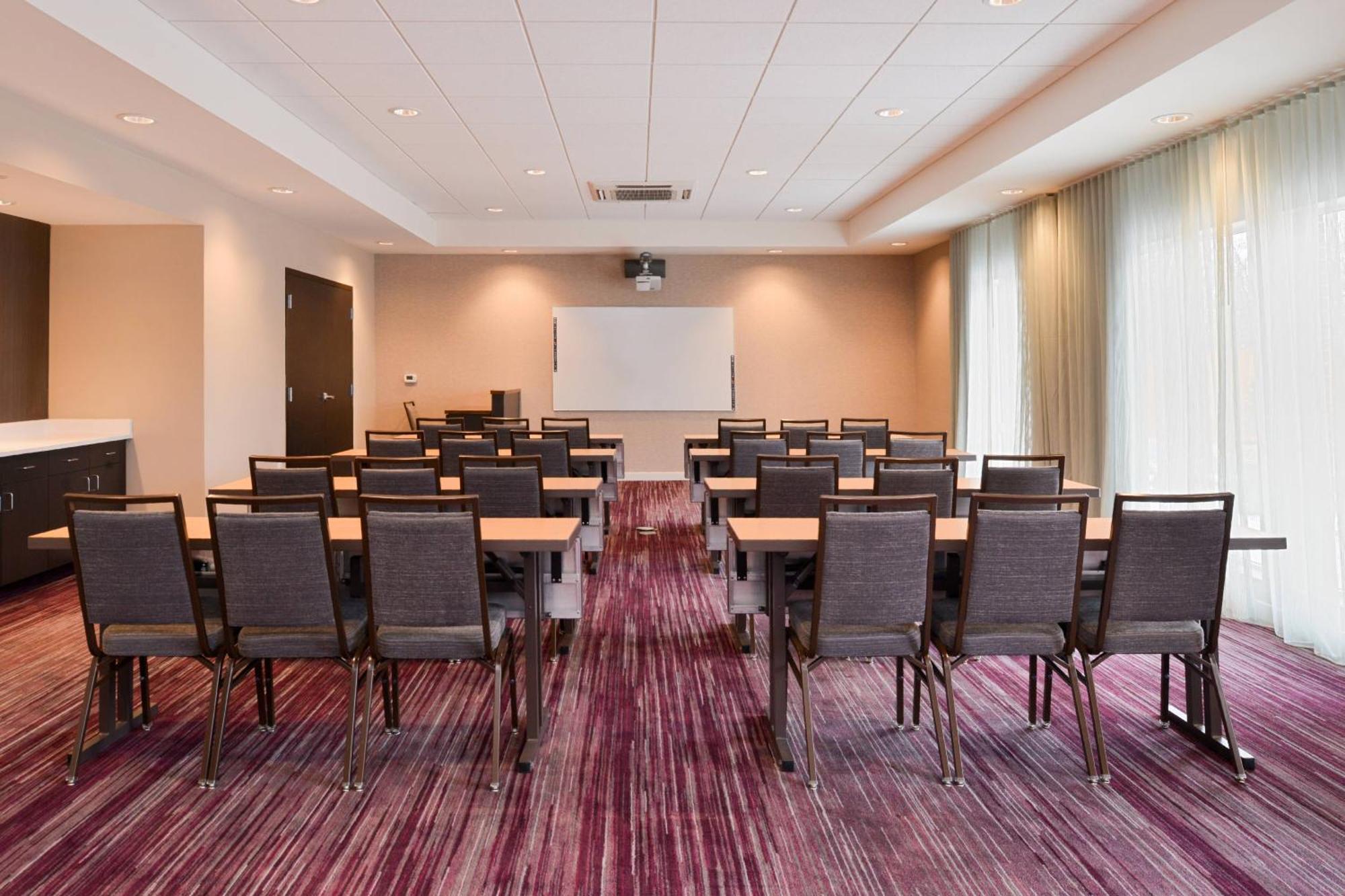 Courtyard By Marriott Toledo North Hotel Ngoại thất bức ảnh