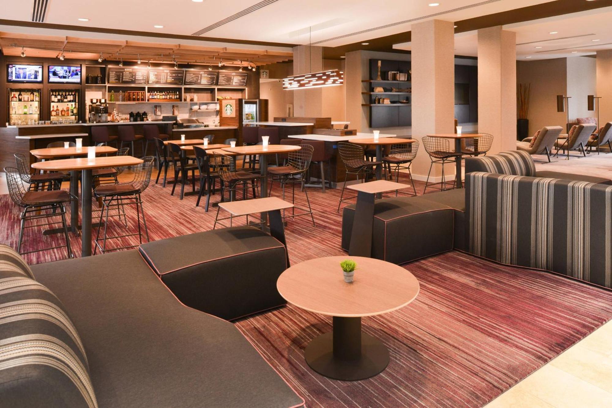 Courtyard By Marriott Toledo North Hotel Ngoại thất bức ảnh