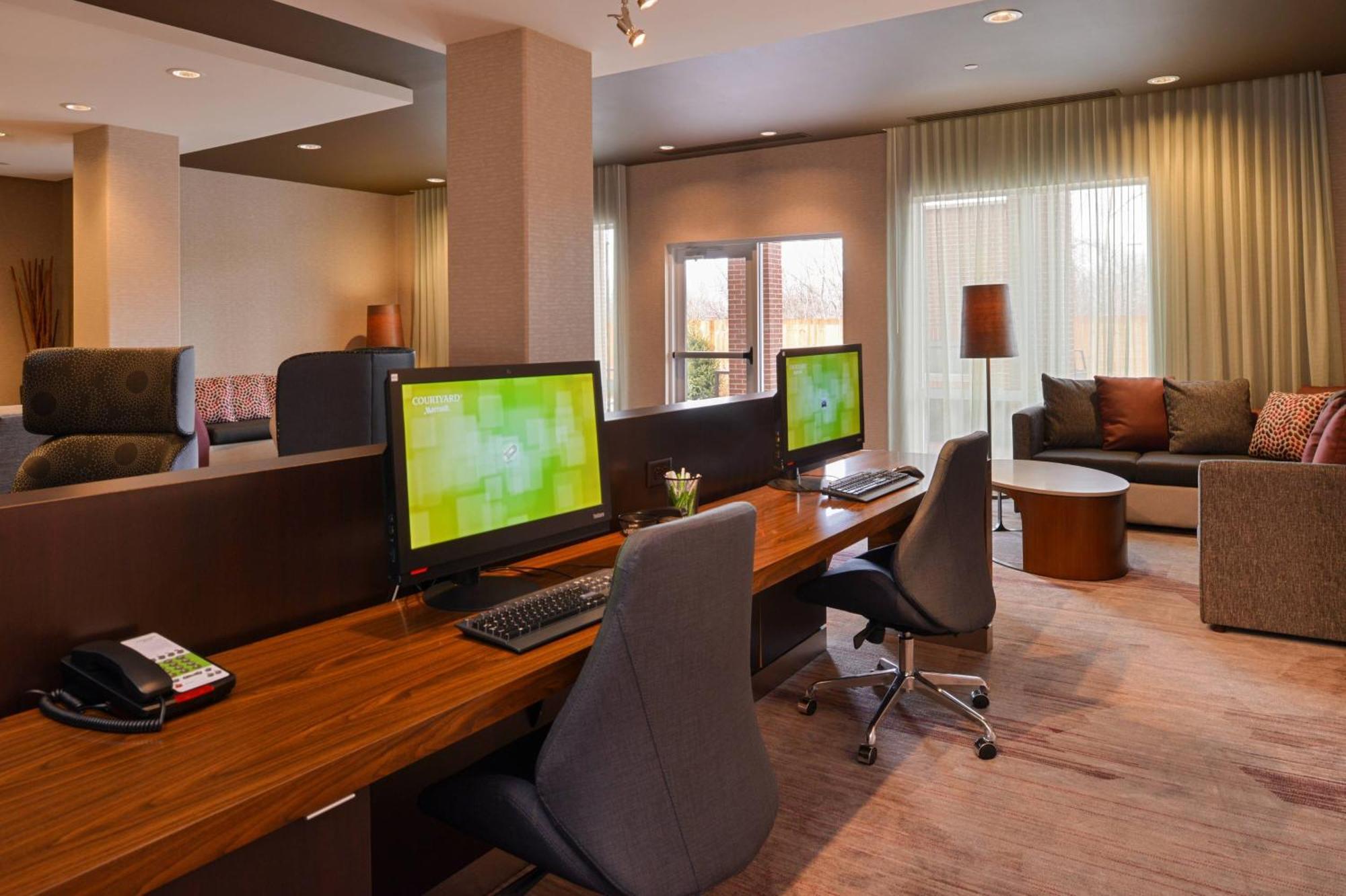 Courtyard By Marriott Toledo North Hotel Ngoại thất bức ảnh